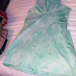 Blue and white hooded tank top